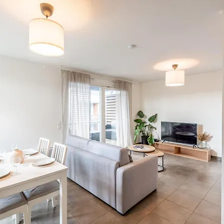 Proche De Geneve * סן-ז'וליאן-אן-ג'נבואה